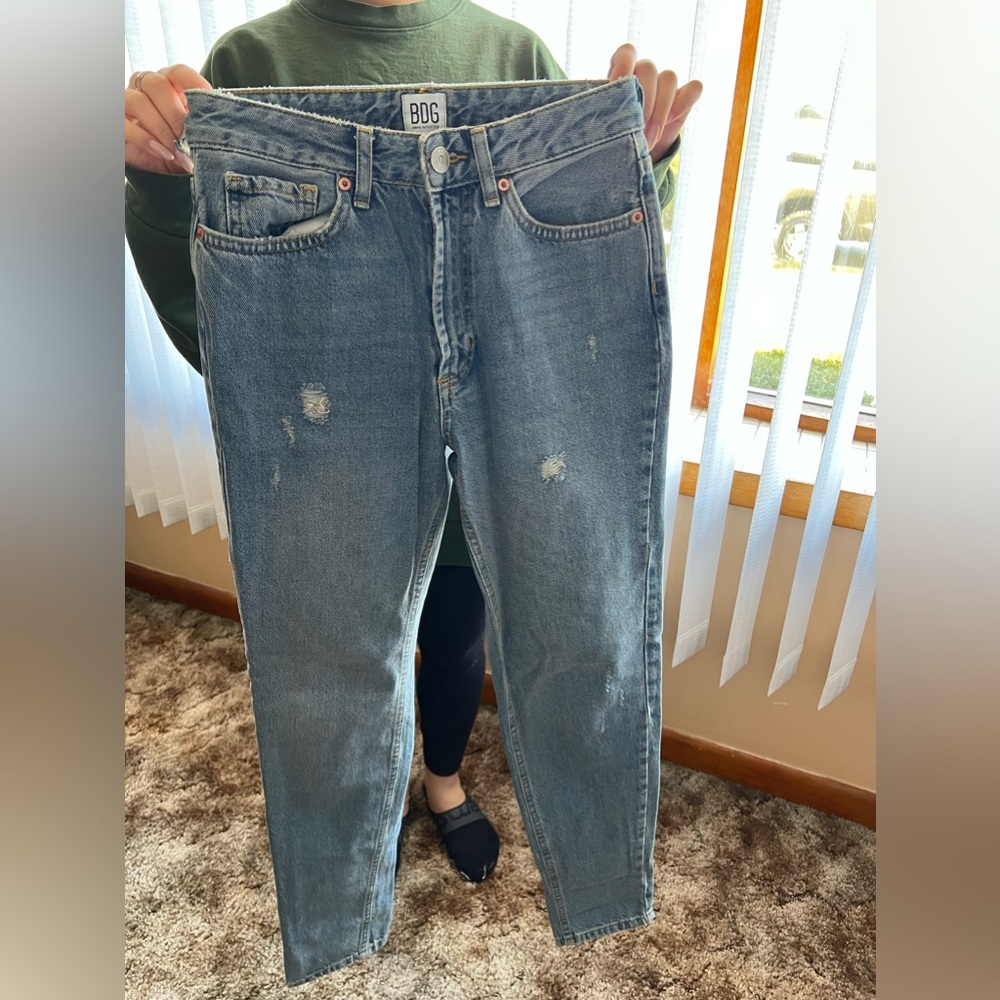 BDG High Rise Mom Jean size 25